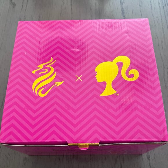 Barbie Cocktail Glasses - Picture 2 of 5